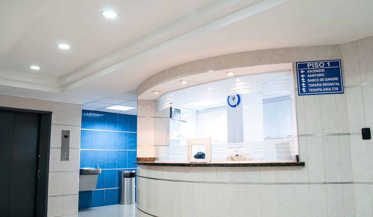 The reception and waiting area at Policlinic House